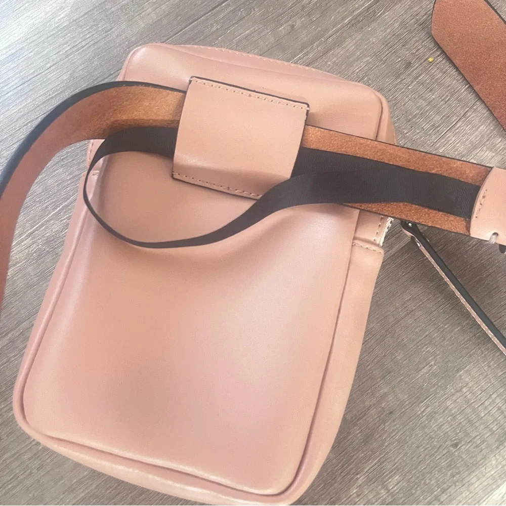 Frye EUC Blush 100% Leather Belt‎ Bag Size S/M